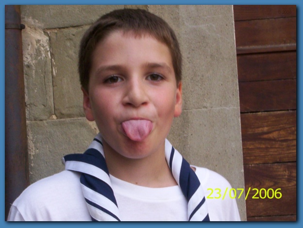 602x446 pixels (90K)