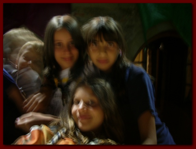 602x451 pixels (63K)